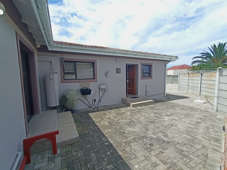 2 Bedroom Property for Sale in Humansdorp Eastern Cape